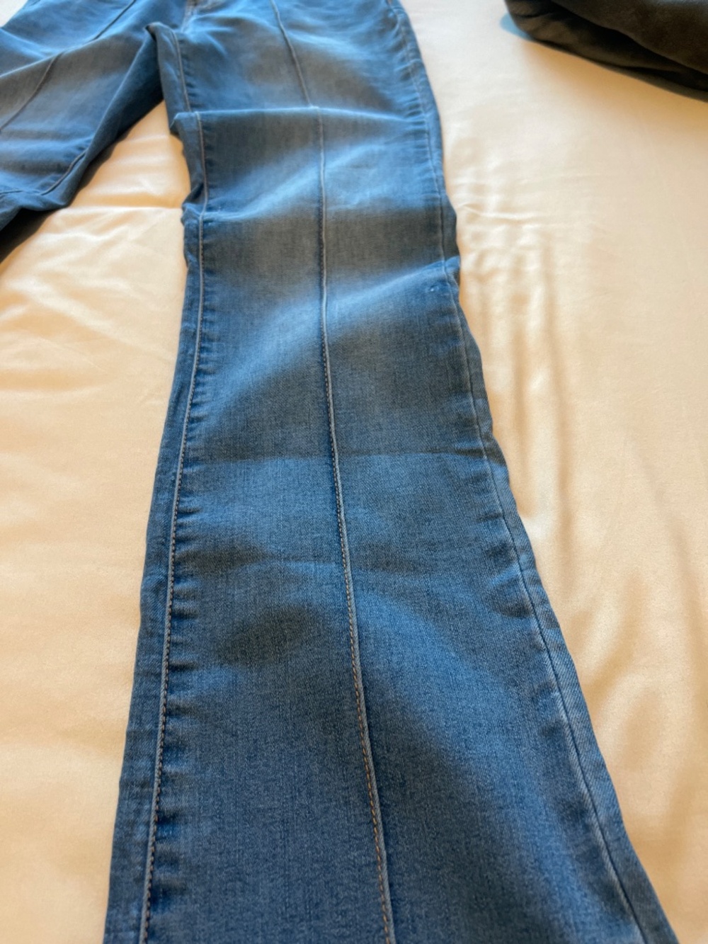 Jeans - Picture 2 of 4